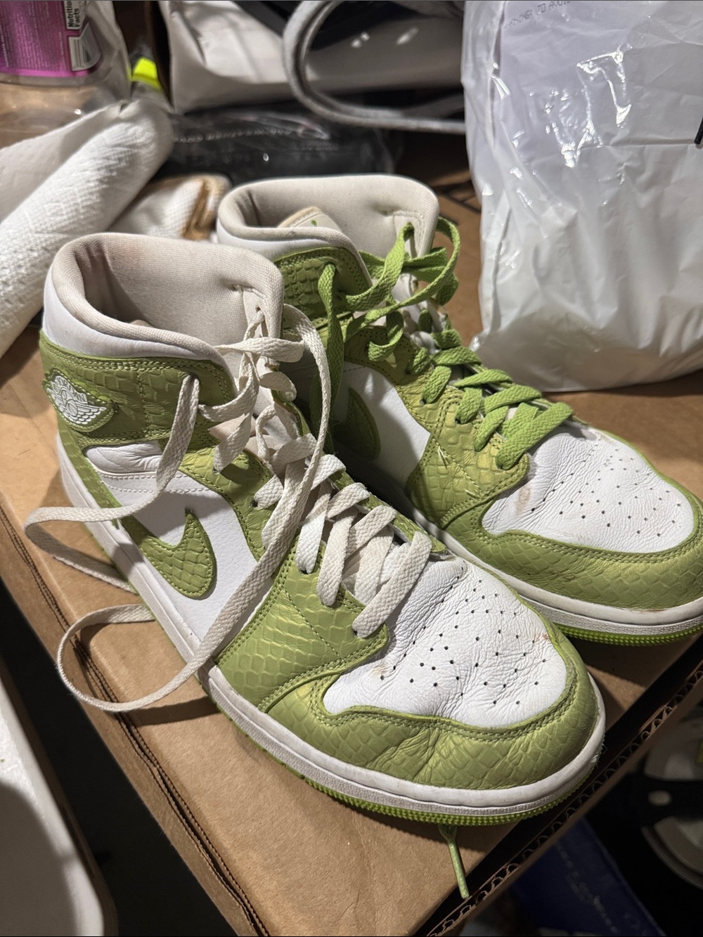 Air Jordan Nike High-Top Sneakers in White & Lime 🐊 embossed leather very hot